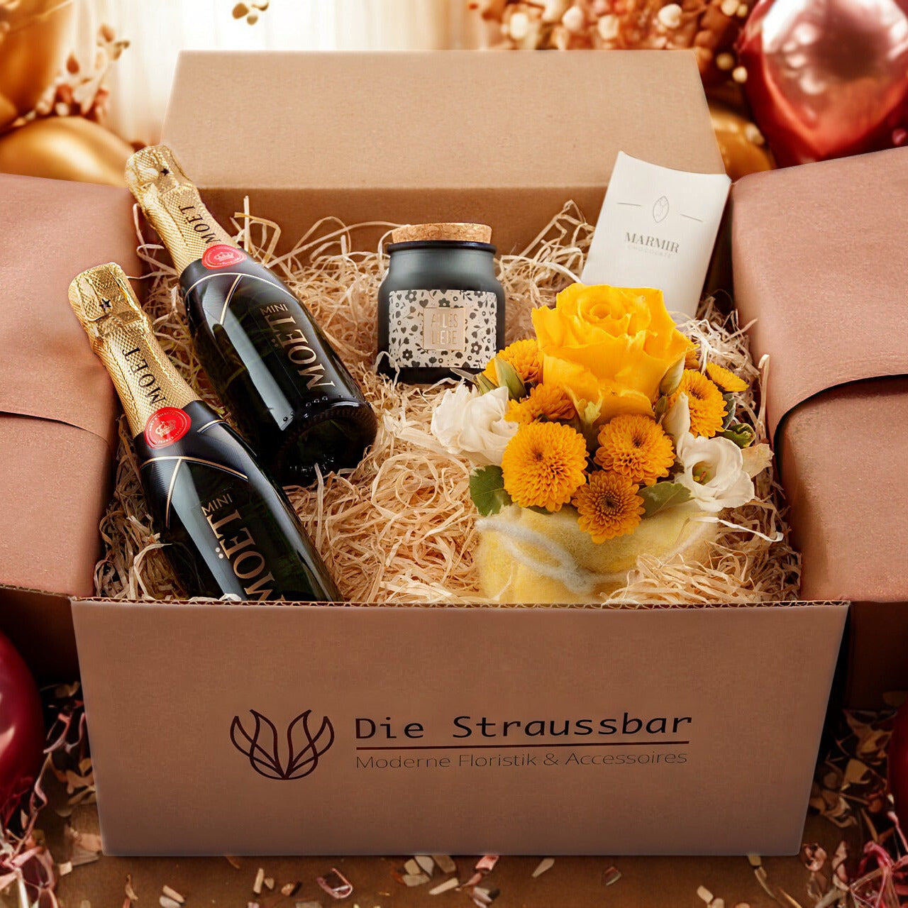 Die Straussbox- Geschenkbox zum 18 Geburtstag - geöffnete Box mit enthaltenen Produkten