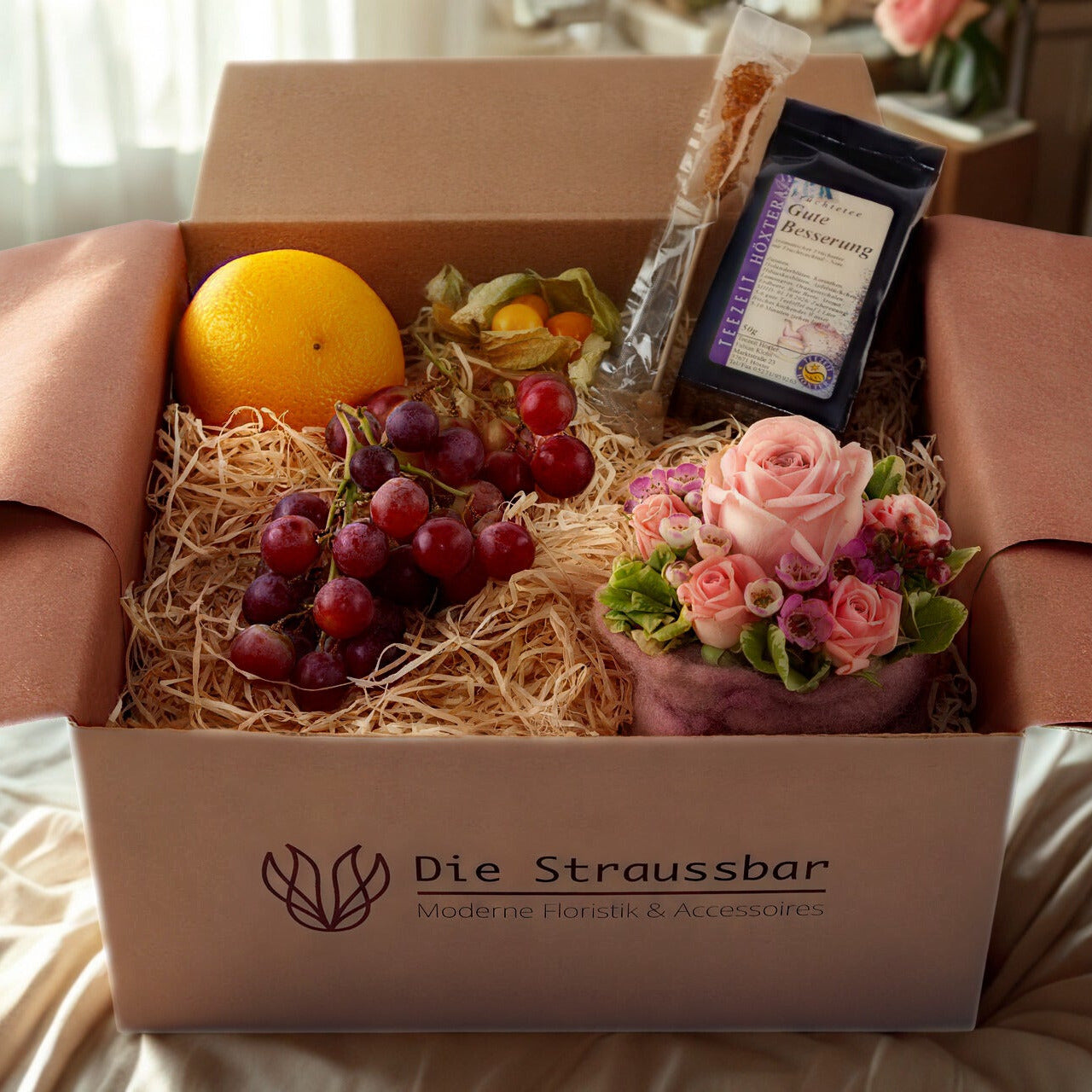 Die Straussbox - Gute Besserungs Box - geöffnete Box mit enthaltenen Produkten