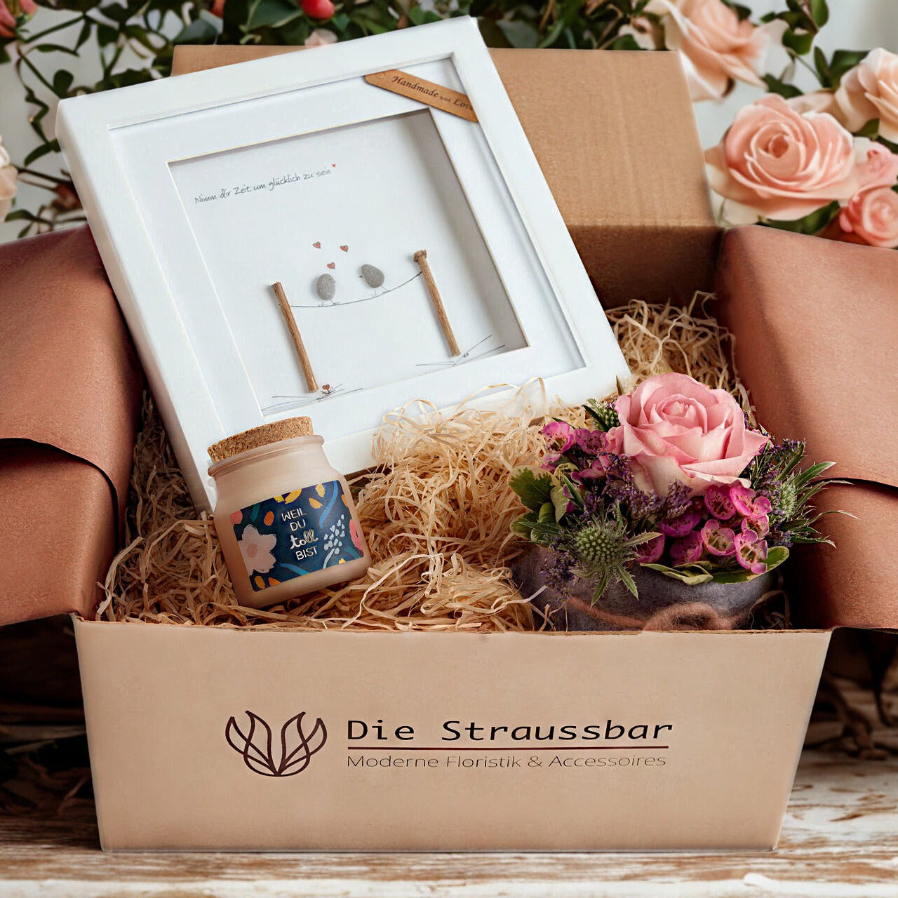 Die Straussbox - Pebble Art Box - geöffnete Box mit enthaltenen Produkten