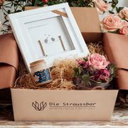 Die Straussbox - Pebble Art Box - geöffnete Box mit enthaltenen Produkten